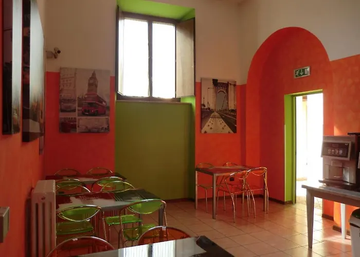 Mario Spagnoli Hostel *